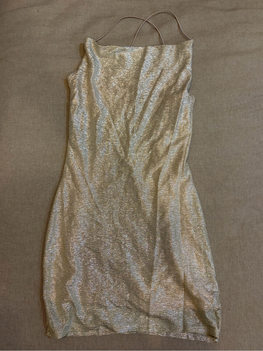 Divided sliver bodycon mini dress